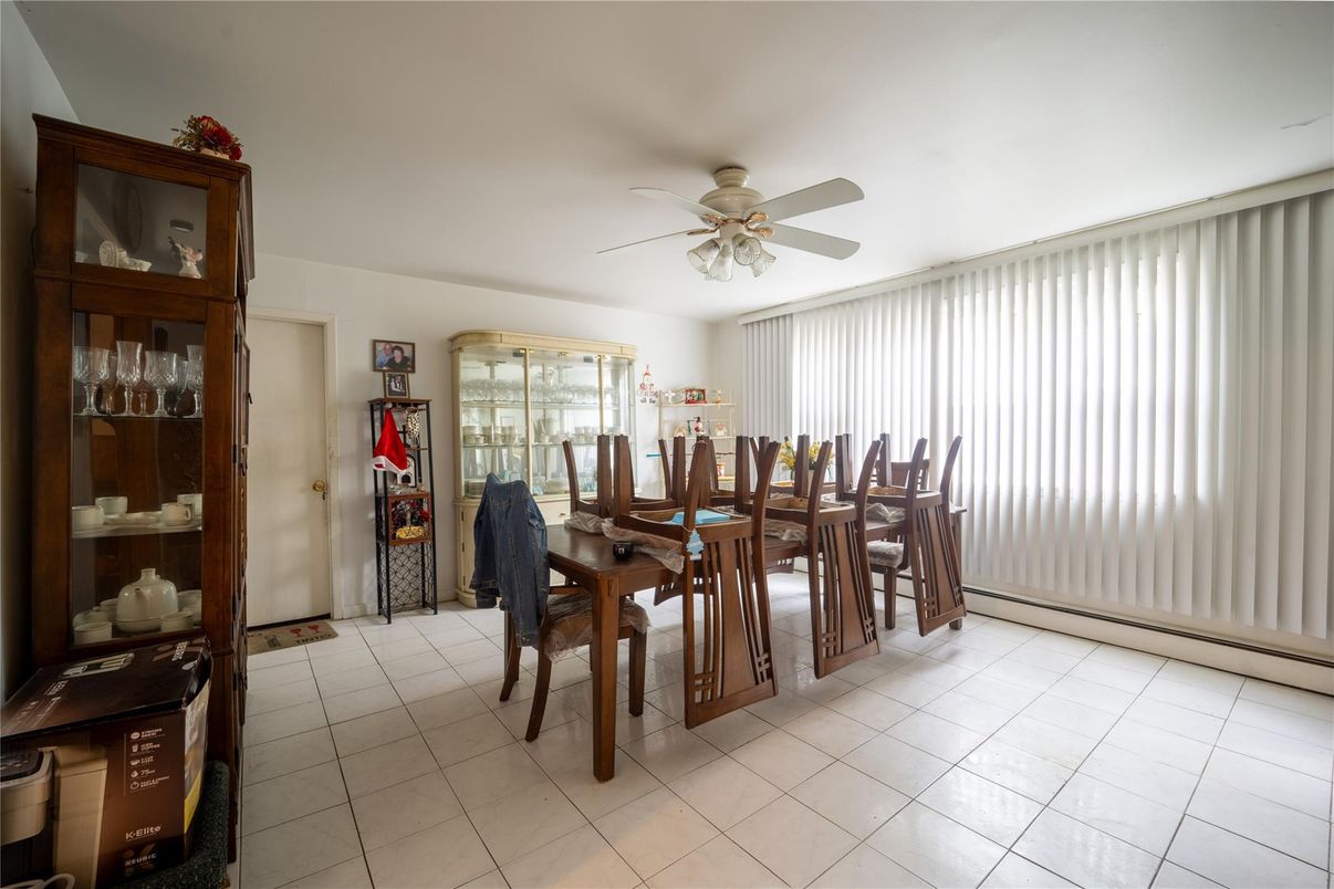 Dining room, Interior