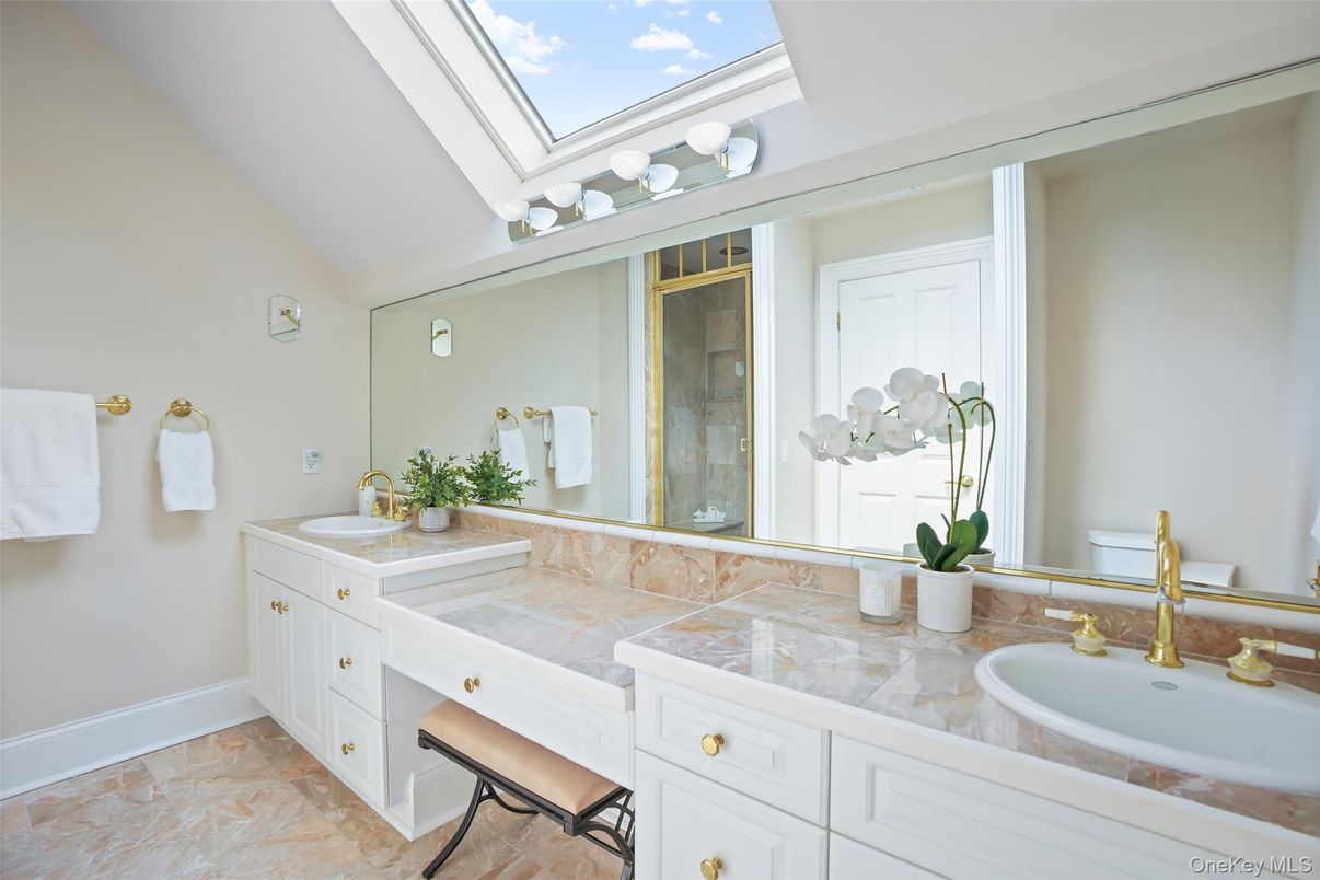 Bathroom, Dual Sink Vanities, Interior, Tile Countertops