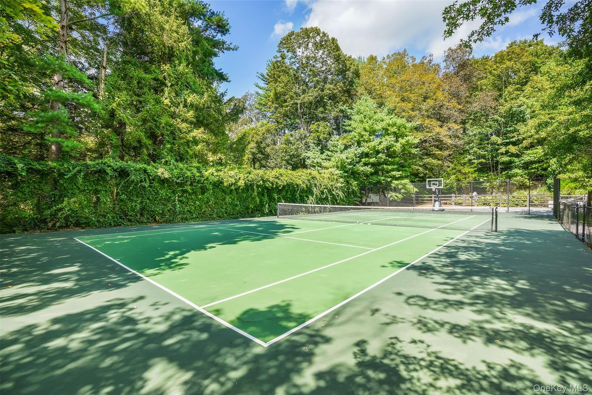Exterior, Tennis Courts