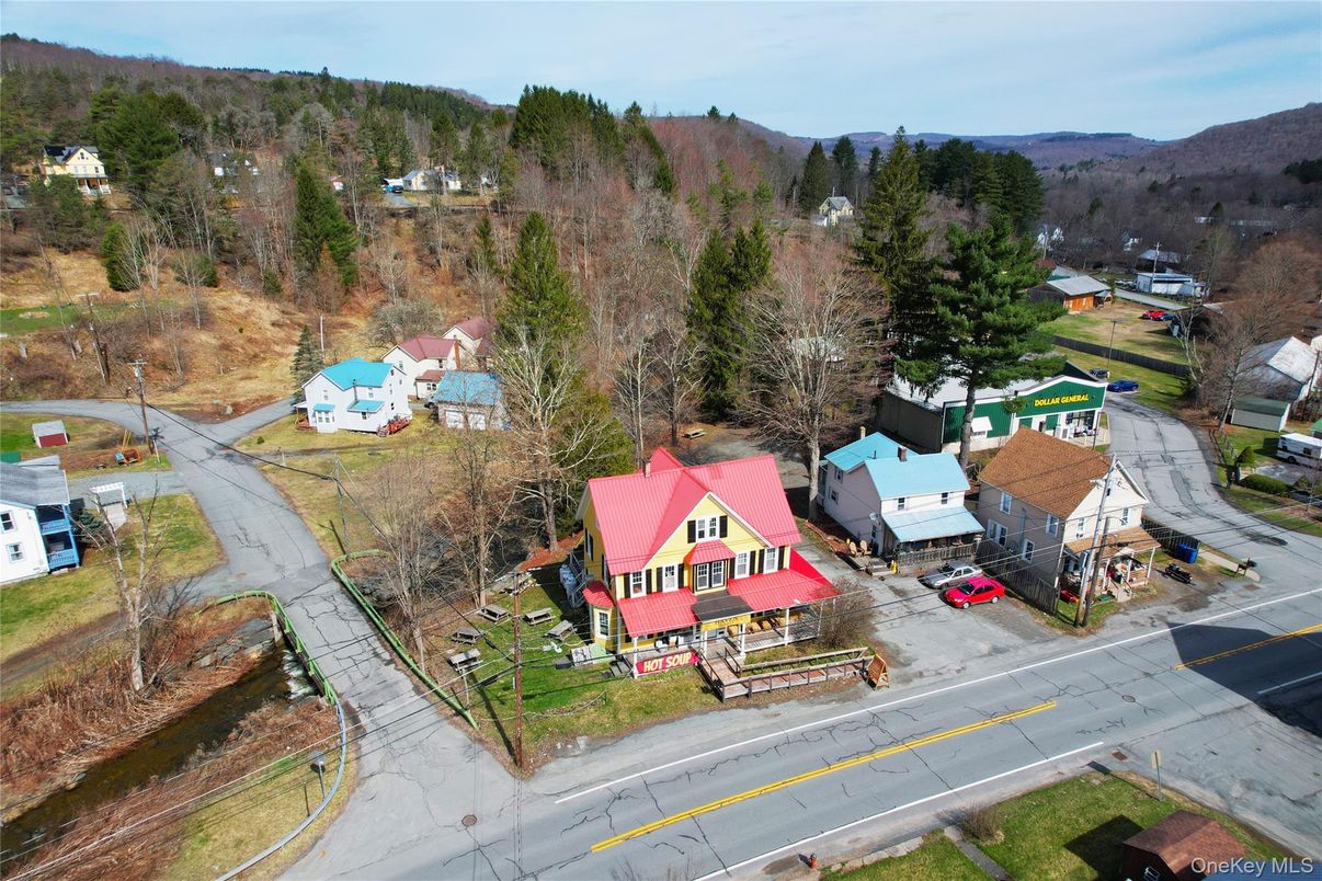 Exterior, Drone