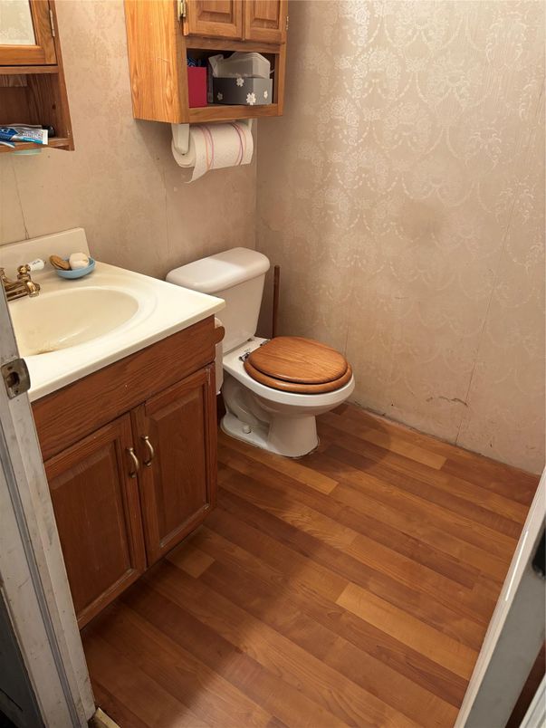 Bathroom, Interior, Wood Texture Flooring