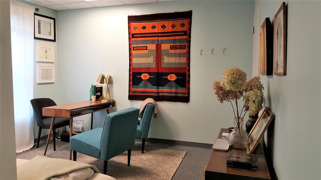 Home Office, Interior