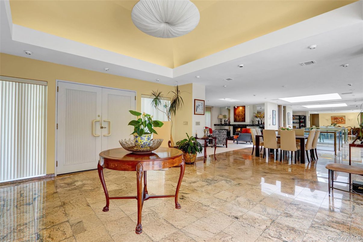 Dining room, Interior, Kitchen, Recessed Lighting