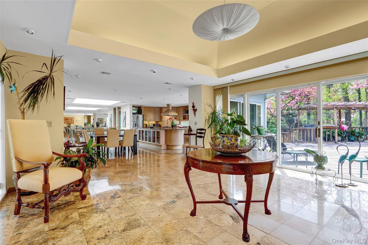 Dining room, Interior, Kitchen, Recessed Lighting