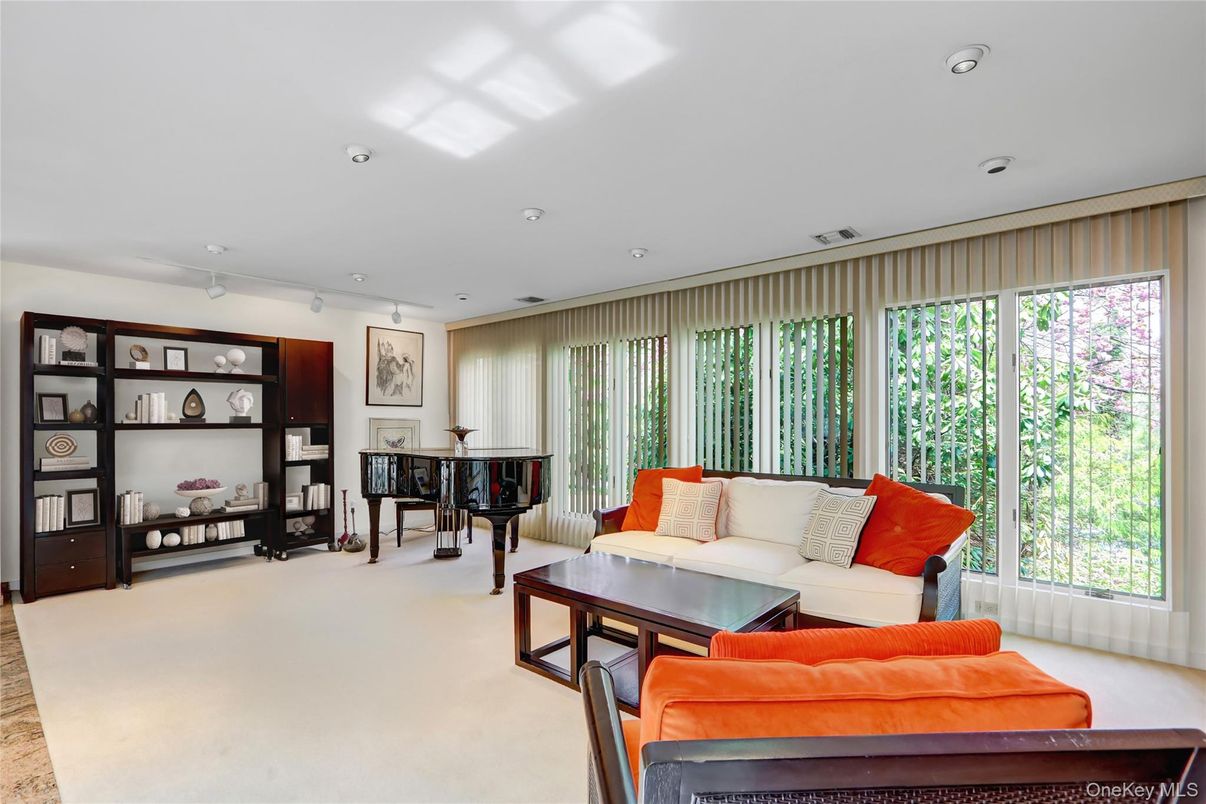 Interior, Living room, Piano, Recessed Lighting