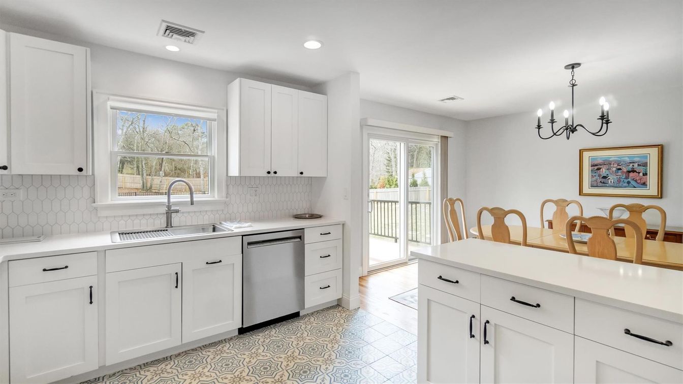 Chandelier, Dining room, Interior, Kitchen, Recessed Lighting