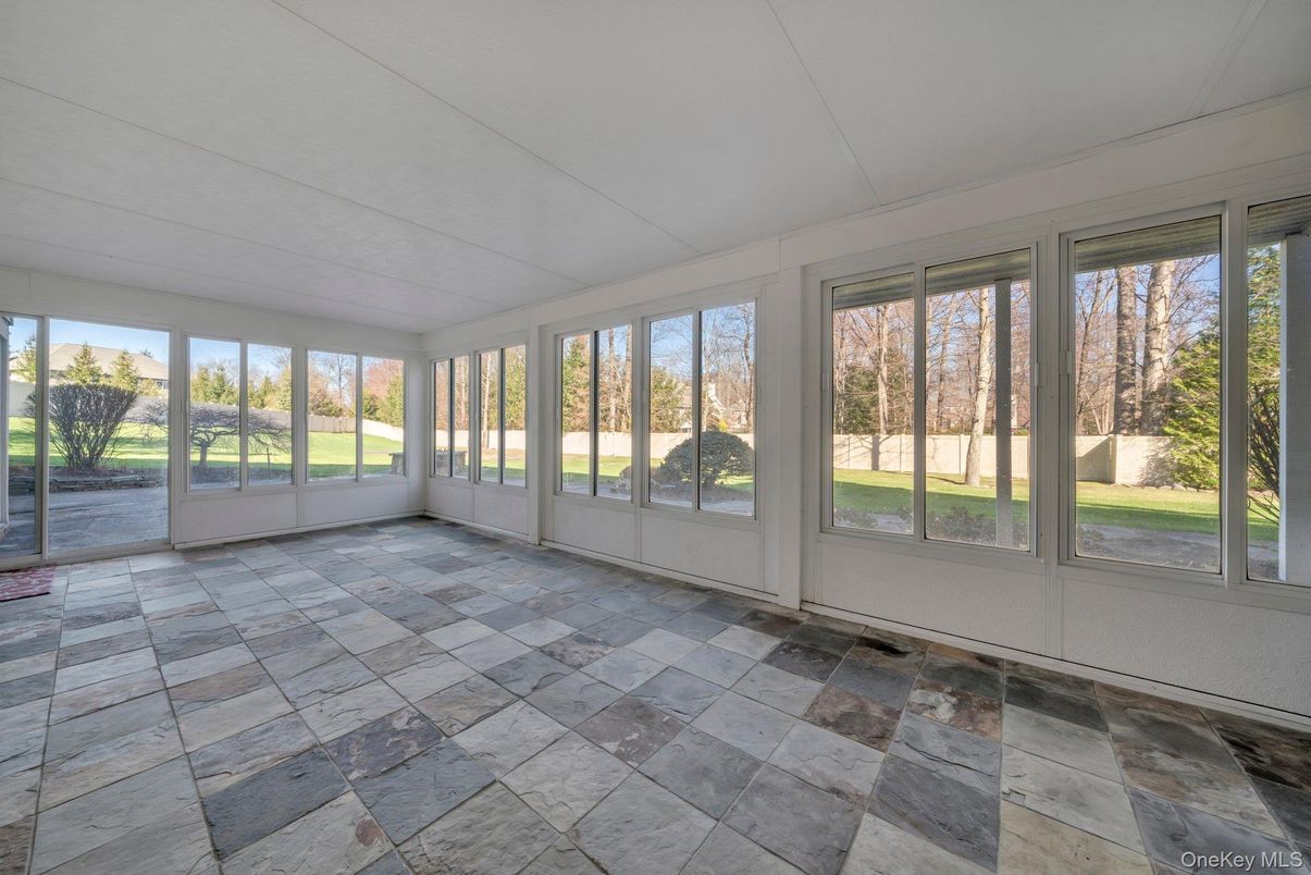Empty room, Interior, Sun Room