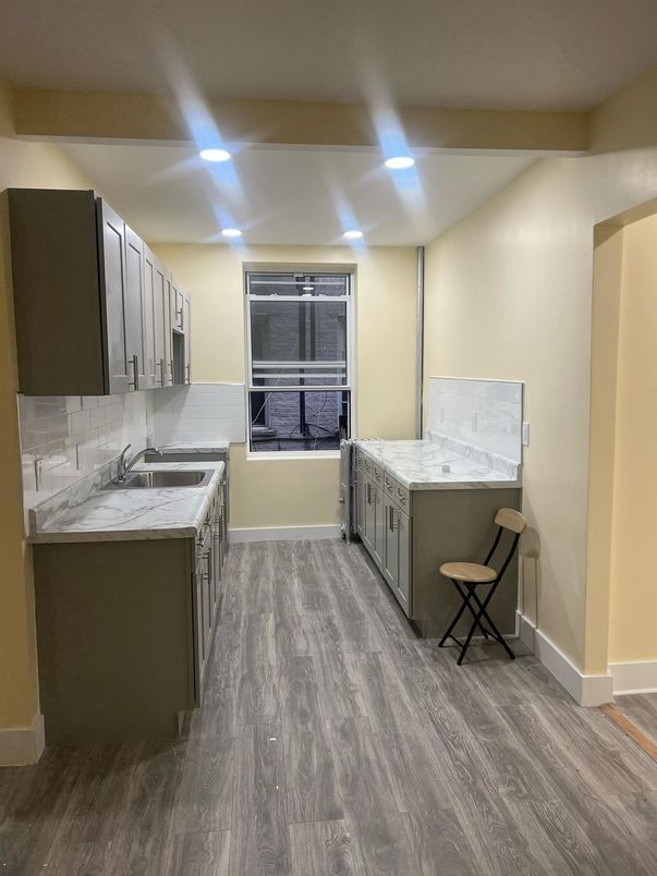 Interior, Kitchen, Recessed Lighting, Wood Texture Flooring