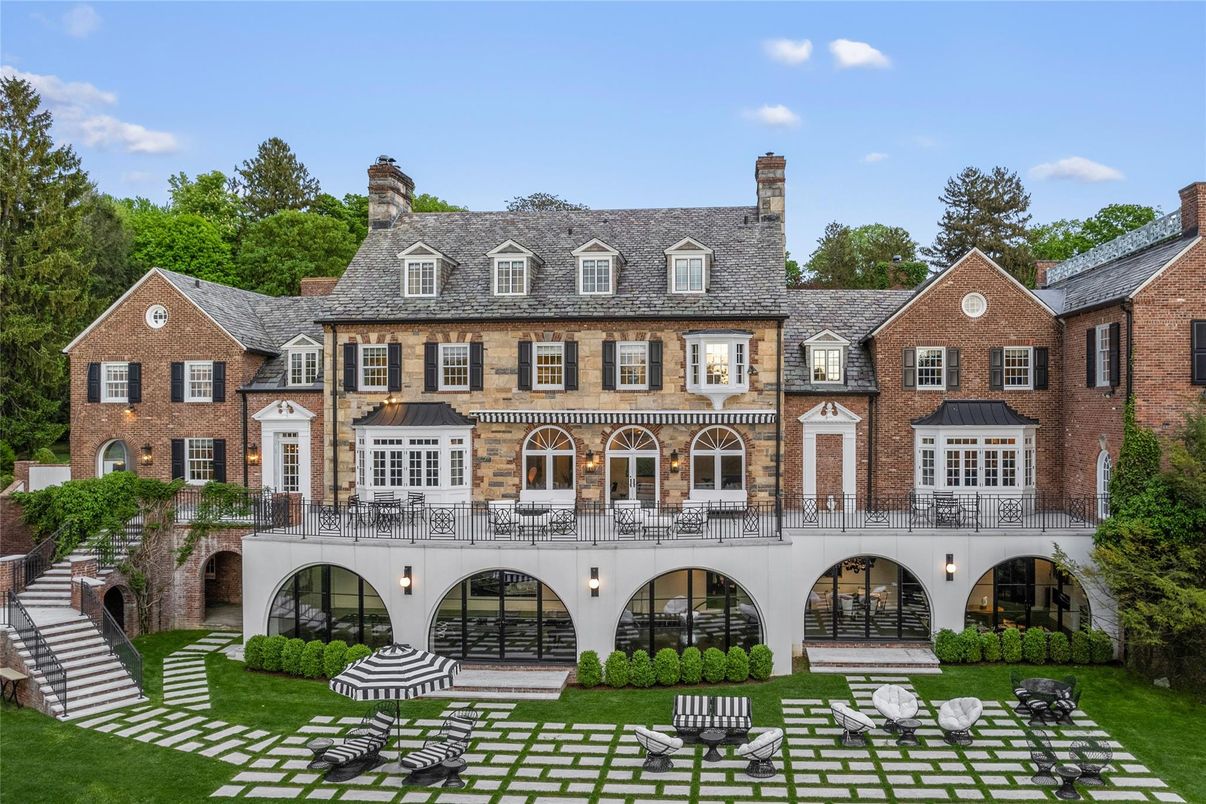 Exterior, Facade, Brick Facade, French Provincial