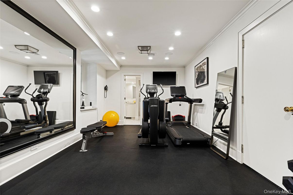 Fitness Equipment, Interior, Recessed Lighting