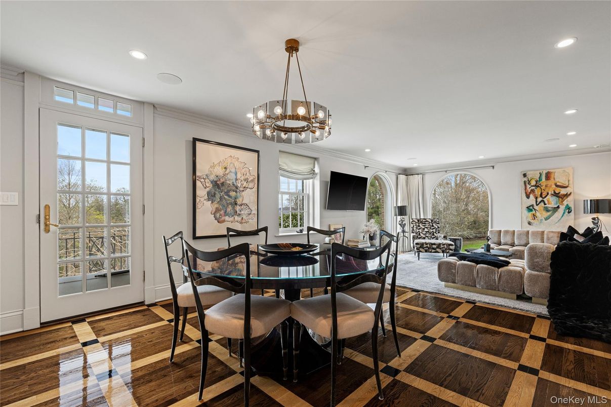 Chandelier, Dining room, Interior, Living room, Recessed Lighting, Wood Texture Flooring