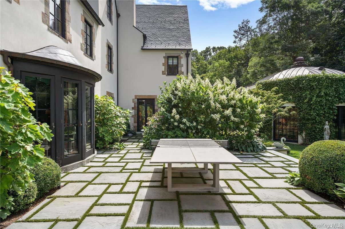 DE Listing image placeholder