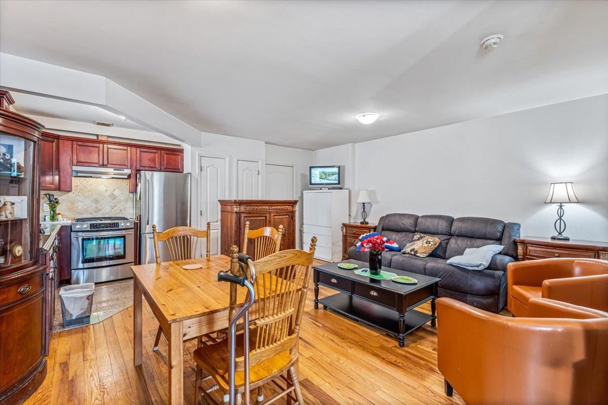 Dining room, Interior, Kitchen, Living room, Stainless Steel Appliances, Wood Texture Flooring