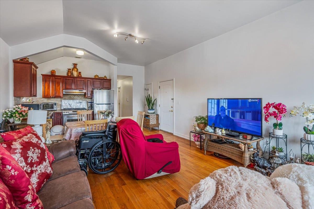 Interior, Kitchen, Living room, Stainless Steel Appliances, Wood Texture Flooring