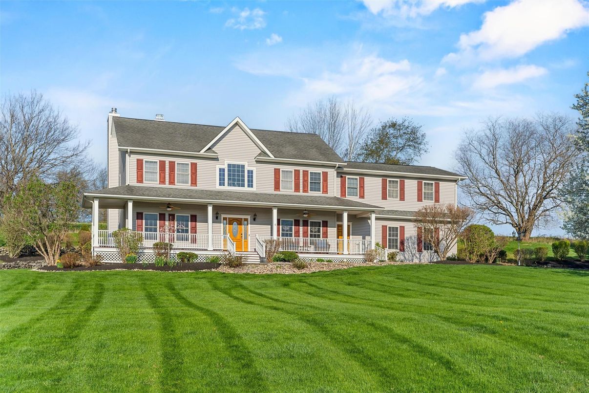 Backyard, Exterior, Facade, Georgian