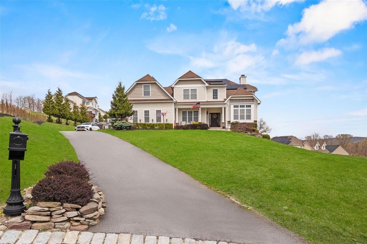 Backyard, Exterior, Facade, Farmhouse