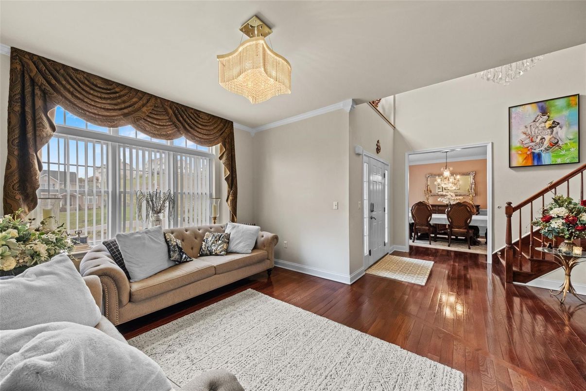 Chandelier, Dining room, Interior, Living room, Wood Texture Flooring