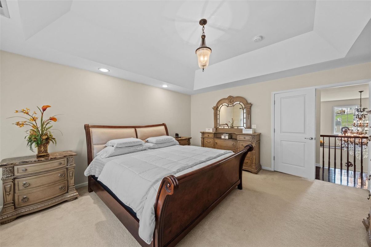 Bedroom, Interior, Pendant Lights, Recessed Lighting