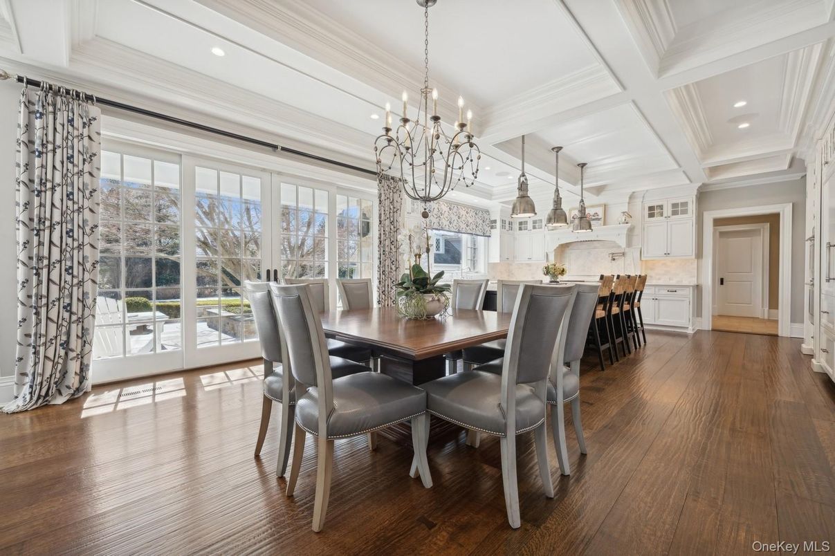 Chandelier, Dining room, Interior, Kitchen, Recessed Lighting, Wood Texture Flooring