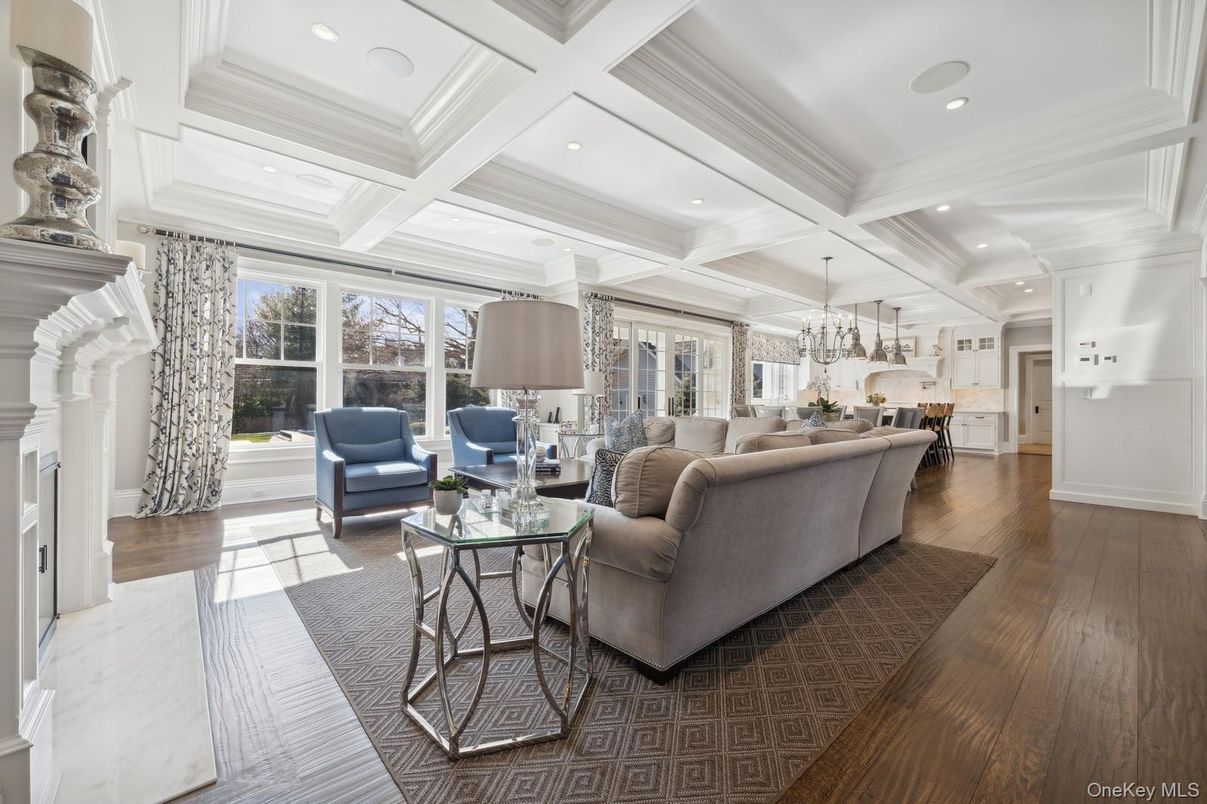 Fireplace, Interior, Living room, Pendant Lights, Recessed Lighting, Wood Texture Flooring