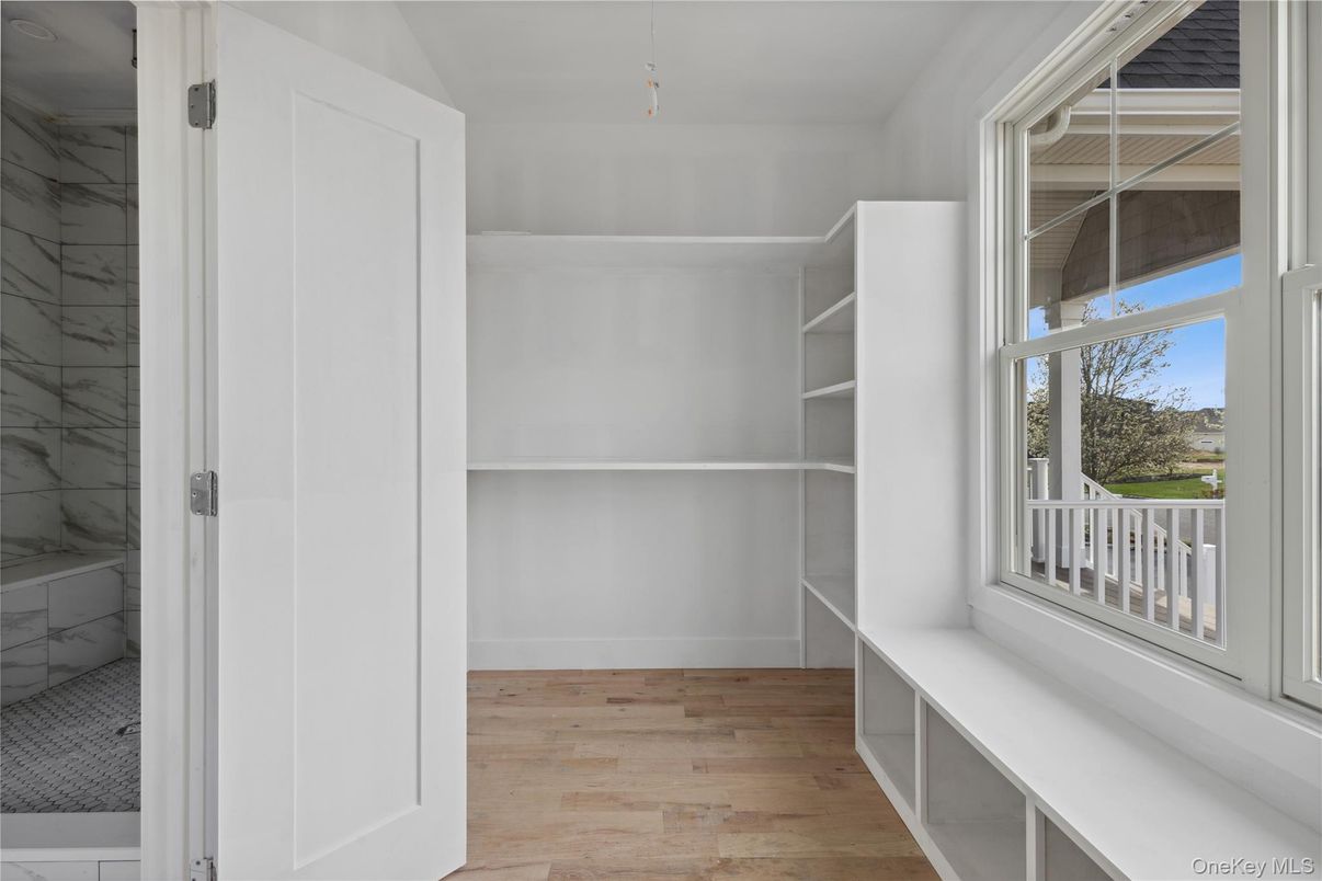 Interior, Marble Walls, Walk-in Closets, Wood Texture Flooring