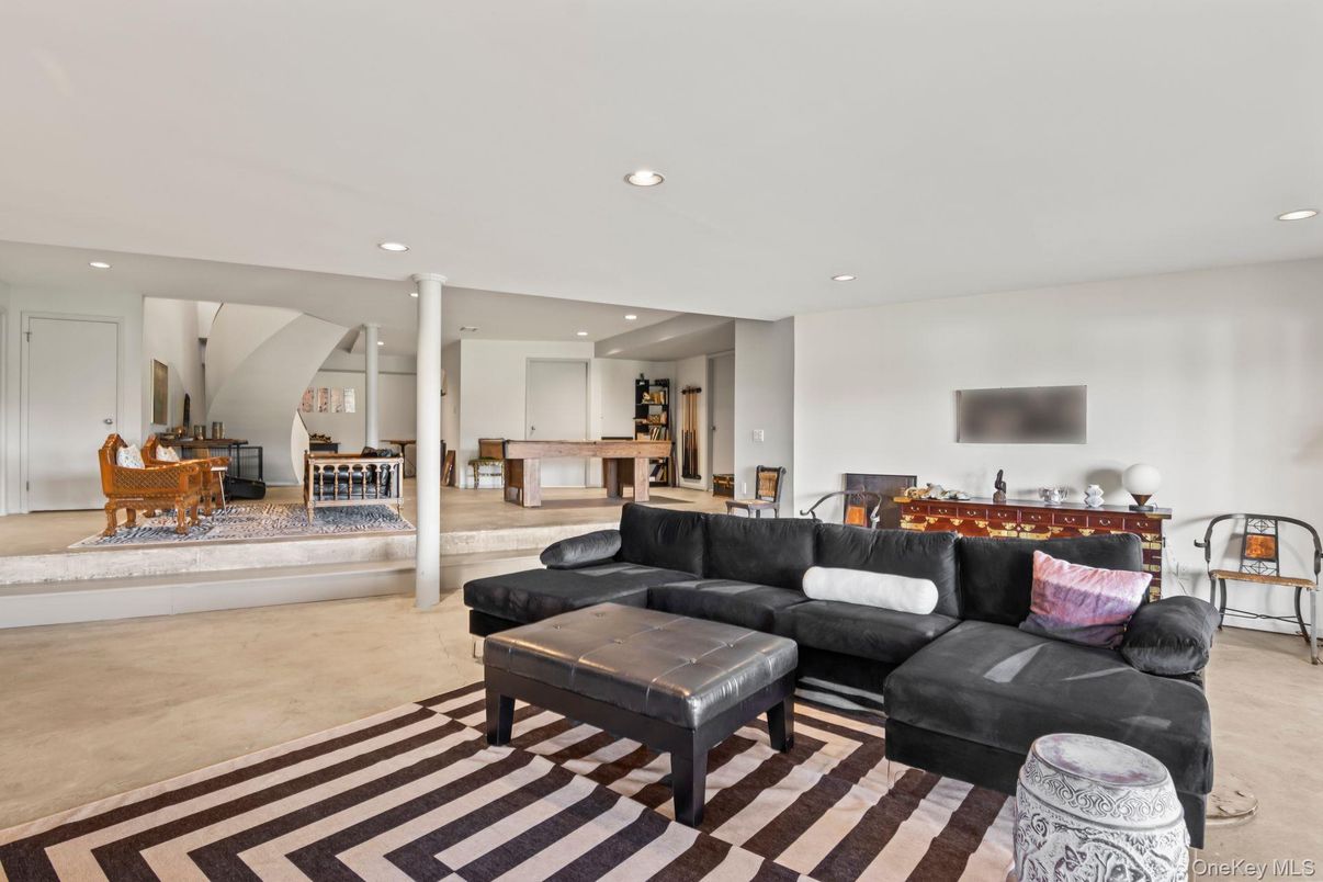 Dining room, Interior, Living room, Recessed Lighting