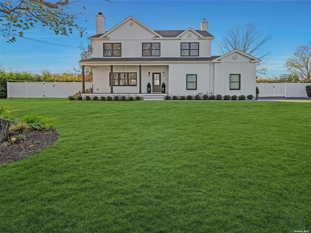 Backyard, Exterior, Facade, Farmhouse