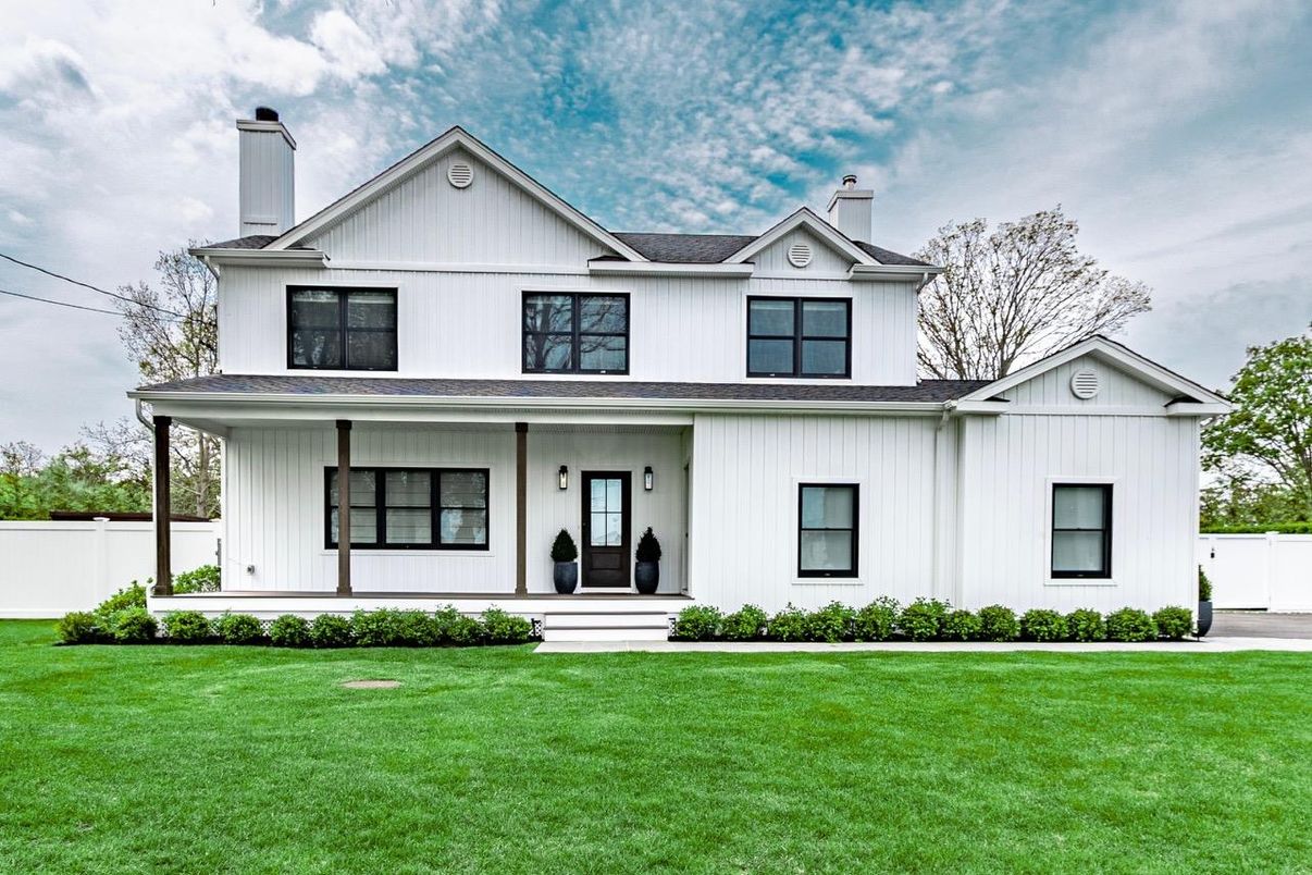 Exterior, Facade, Farmhouse