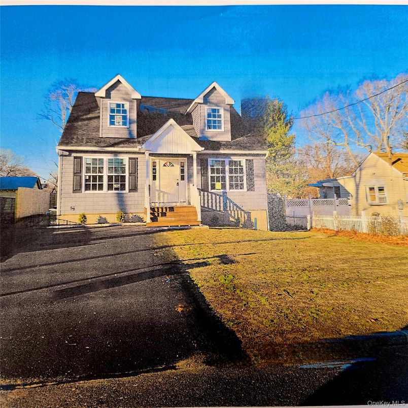 Exterior, Facade, Cape Cod