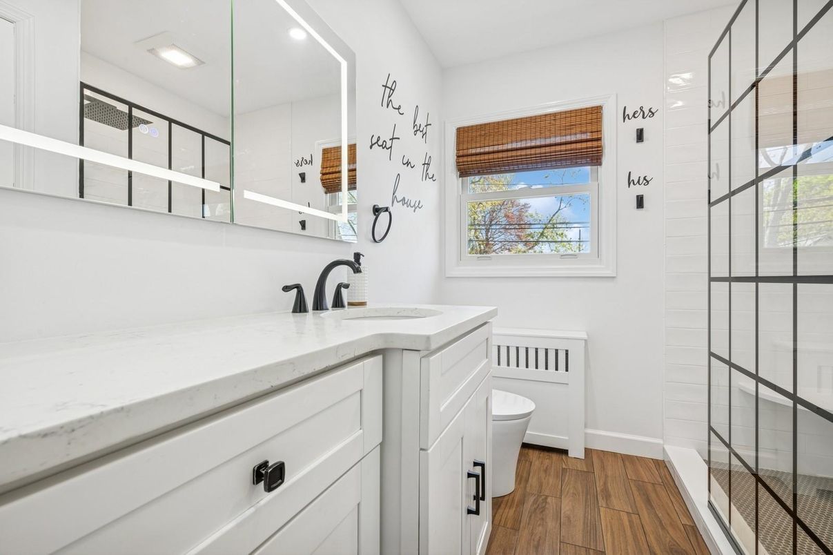 Bathroom, Interior, Recessed Lighting, Wood Texture Flooring