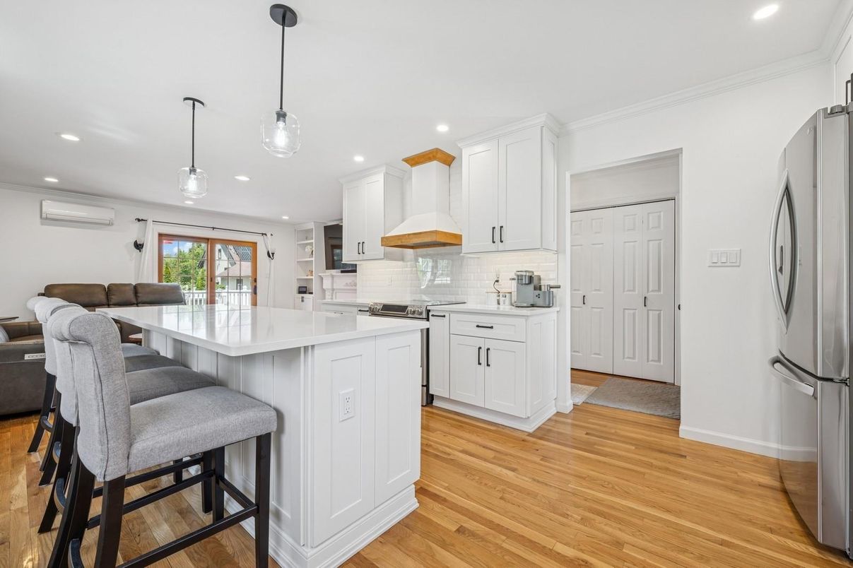 Interior, Kitchen, Pendant Lights, Recessed Lighting, Wood Texture Flooring