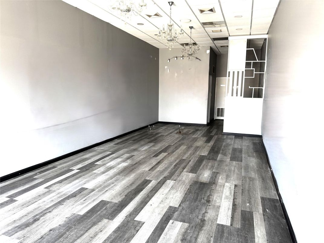 Empty room, Interior, Pendant Lights, Wood Texture Flooring