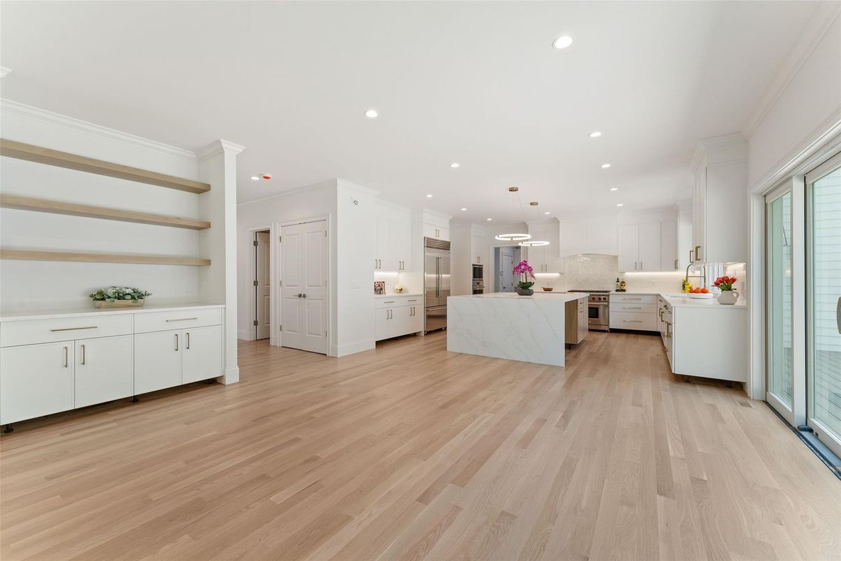 Interior, Kitchen, Pendant Lights, Recessed Lighting, Wood Texture Flooring
