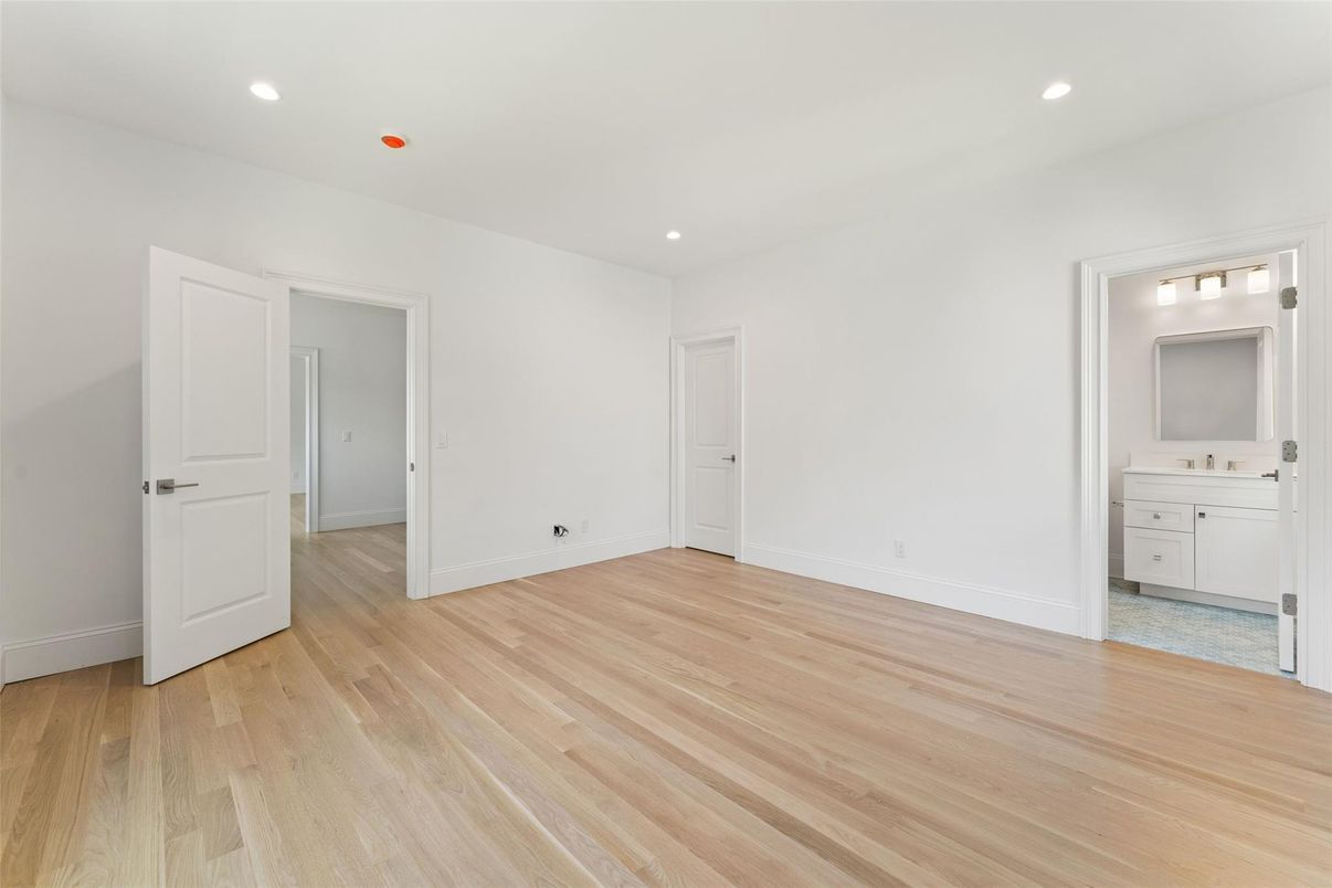 Bathroom, Empty room, Interior, Recessed Lighting, Wood Texture Flooring