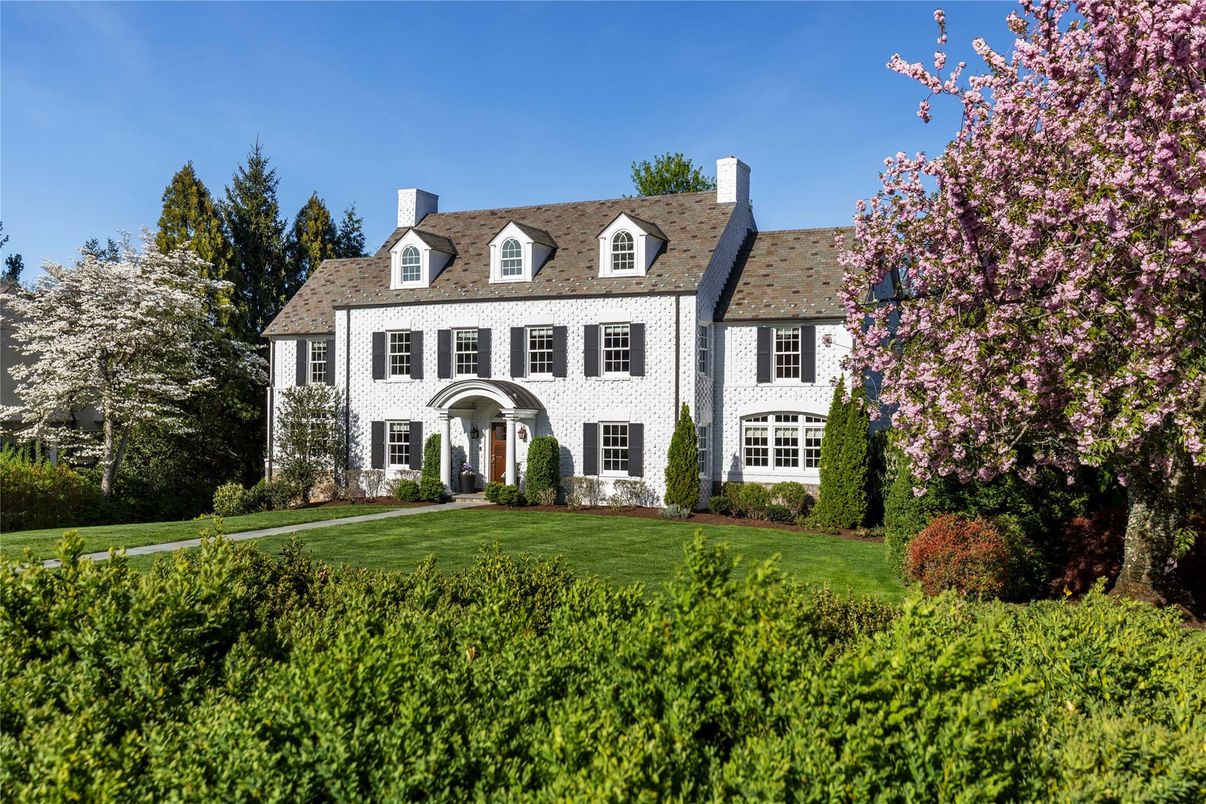 Backyard, Exterior, Facade, Georgian