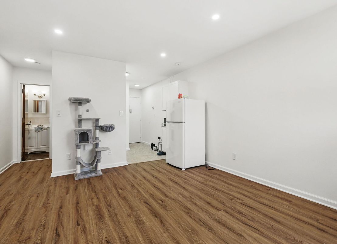 Empty room, Interior, Kitchen, Recessed Lighting, Wood Texture Flooring