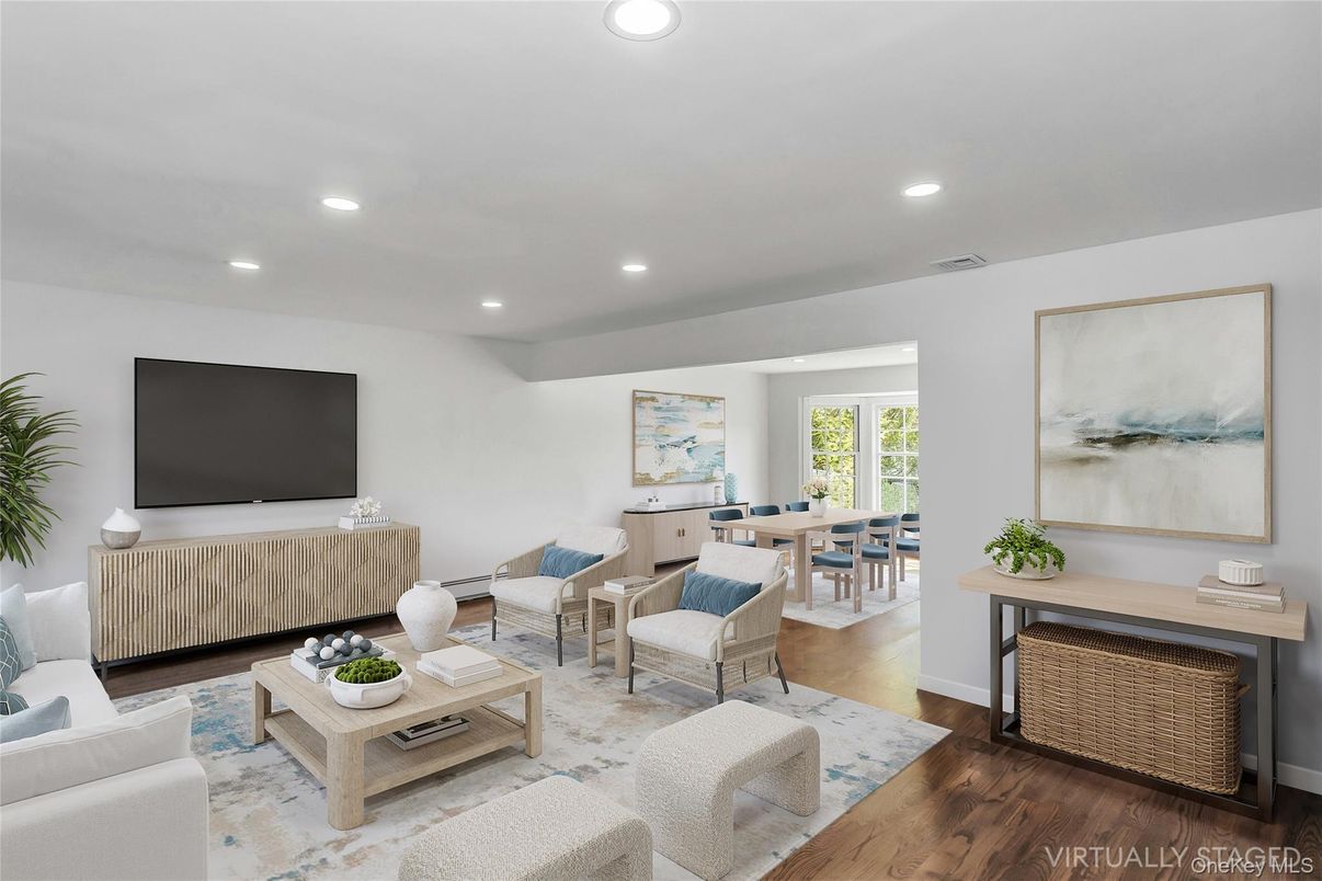 Dining room, Interior, Living room, Recessed Lighting, Wood Texture Flooring