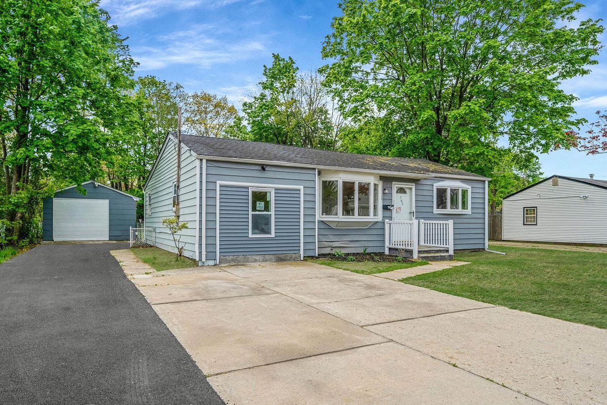 Backyard, Detached Garage, Exterior