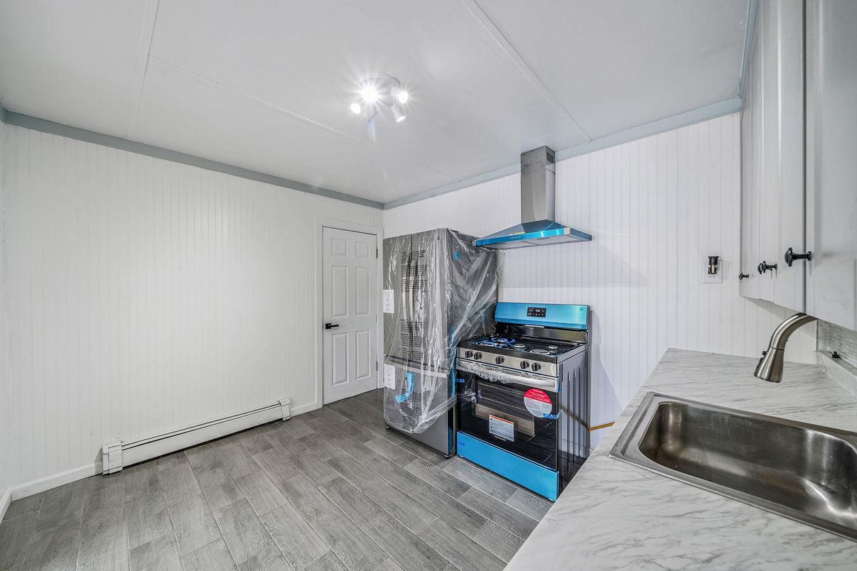 Interior, Kitchen, Stainless Steel Appliances, Wood Texture Flooring