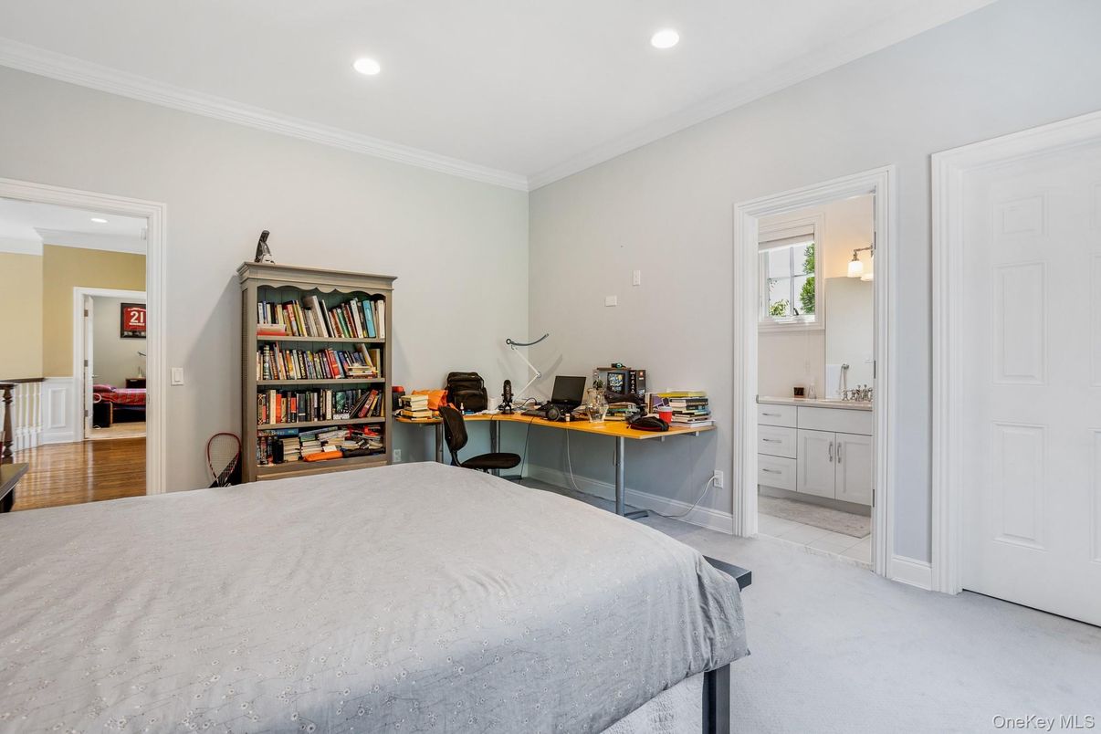 Bedroom, Home Office, Interior, Recessed Lighting, Wood Texture Flooring