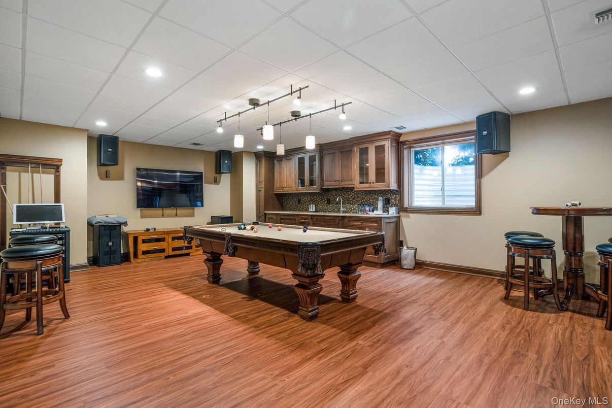 Billiard Table, Game Room, Interior, Pendant Lights, Recessed Lighting, Wood Texture Flooring