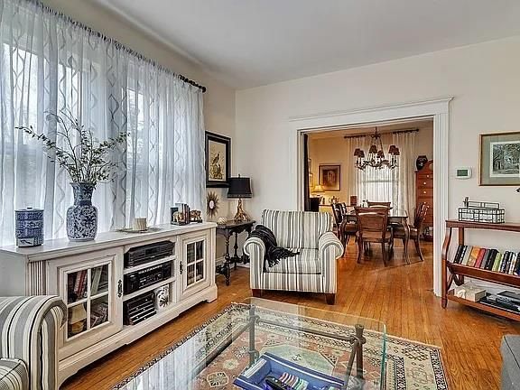 Chandelier, Dining room, Interior, Living room, Wood Texture Flooring