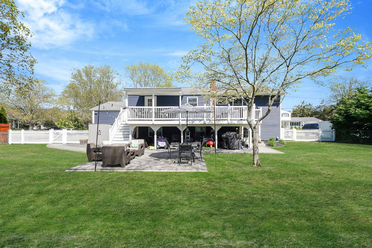 Backyard, Exterior, Hot Tub
