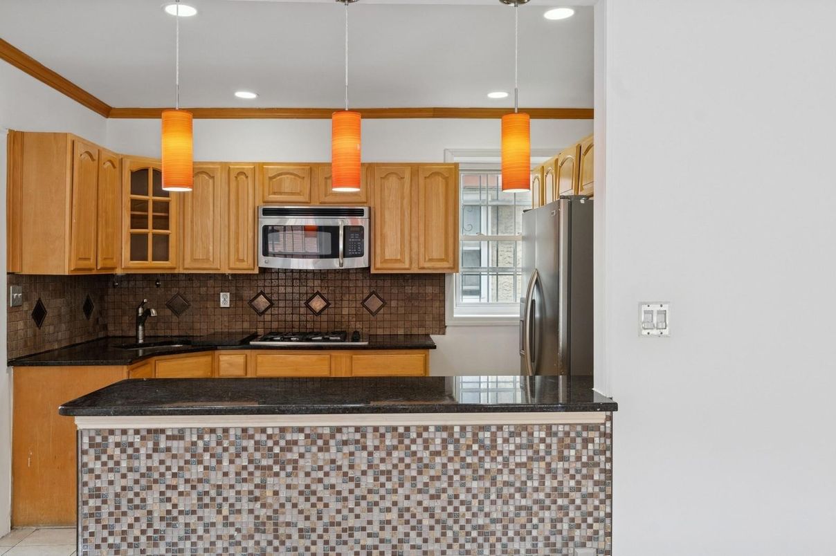 Interior, Kitchen, Pendant Lights, Recessed Lighting, Stainless Steel Appliances