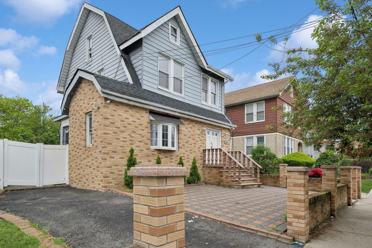 Exterior, Facade, Brick Facade, Tudor Revival