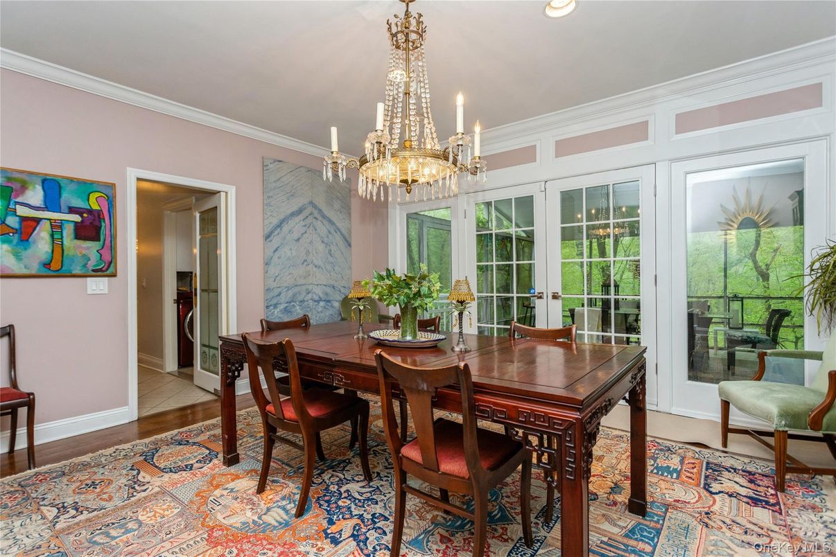 Chandelier, Dining room, Interior, Recessed Lighting, Wood Texture Flooring
