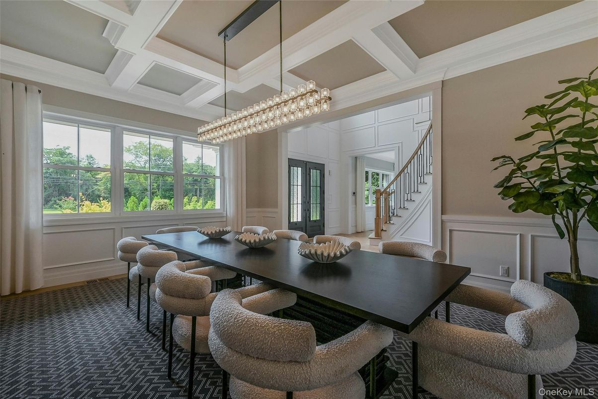 Chandelier, Dining room, Interior