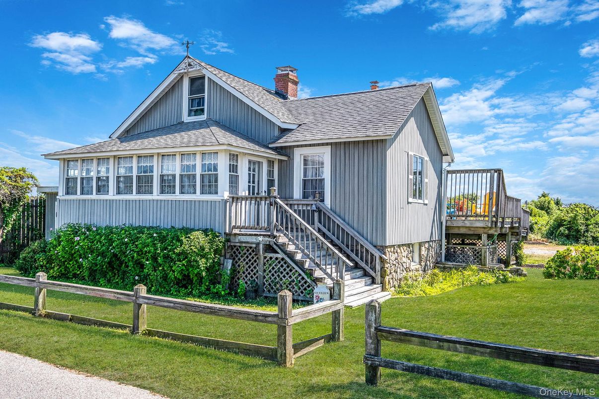 Backyard, Exterior, Facade, Farmhouse