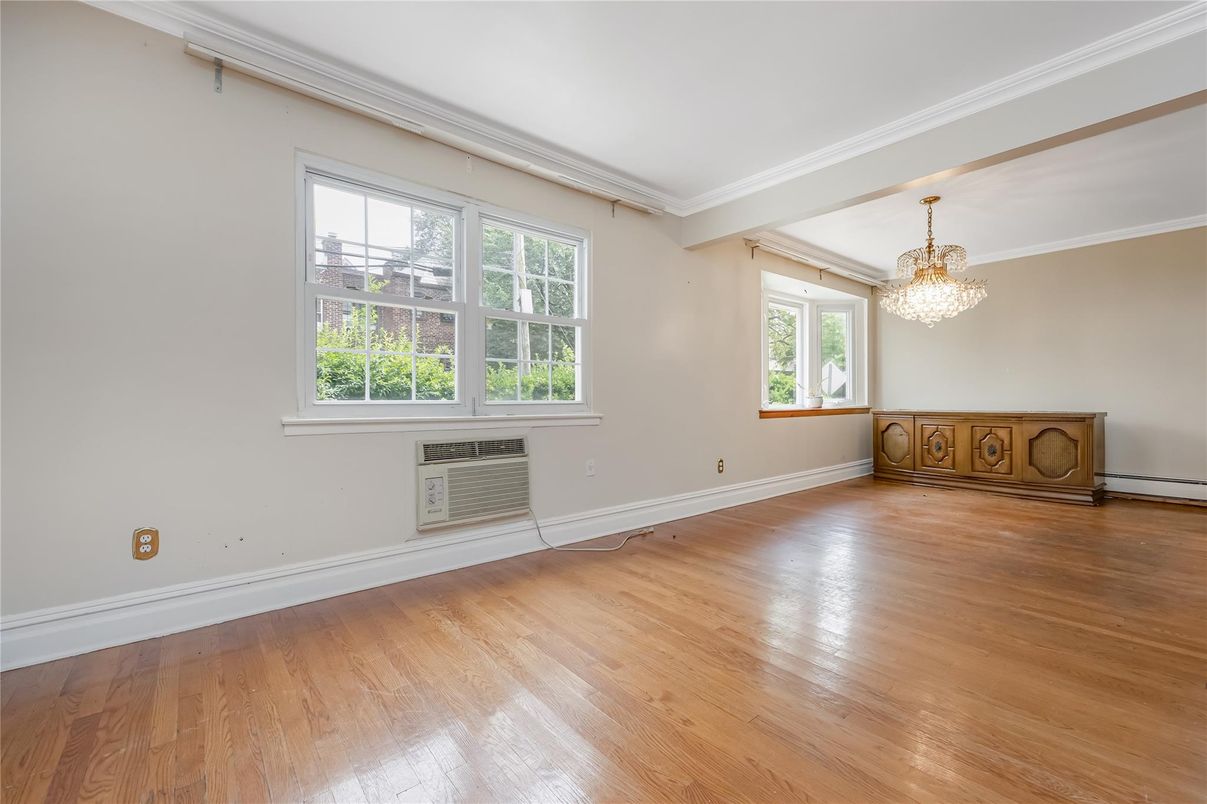 Chandelier, Empty room, Interior, Wood Texture Flooring
