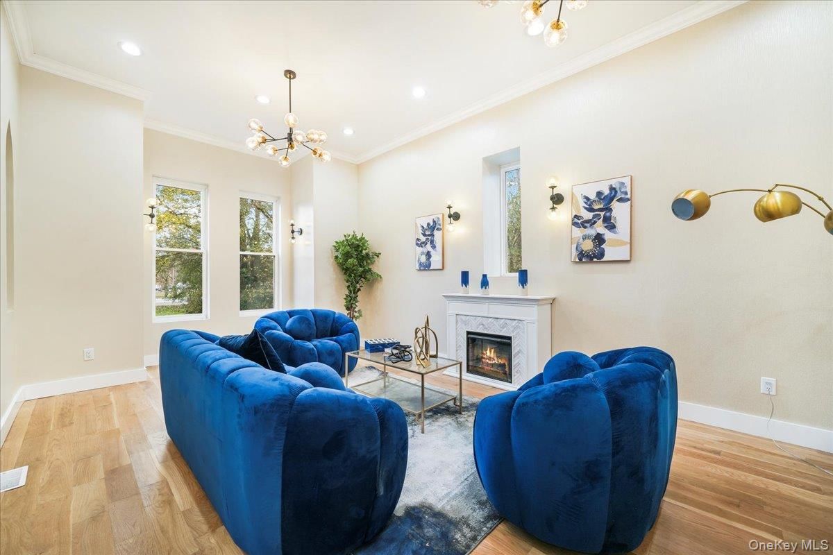 Fireplace, Interior, Living room, Pendant Lights, Recessed Lighting, Wood Texture Flooring